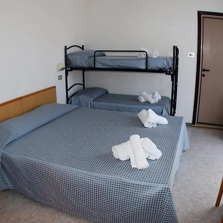 Ancora Hotel 2*